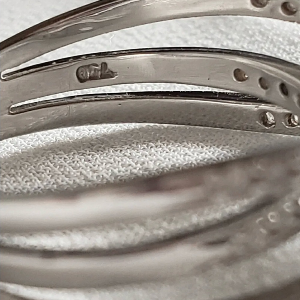 18K White Gold Diamond Bow Ribbon Ring Cuff - Openwork Ribbons - Size 7.25 - Picture 11 of 15